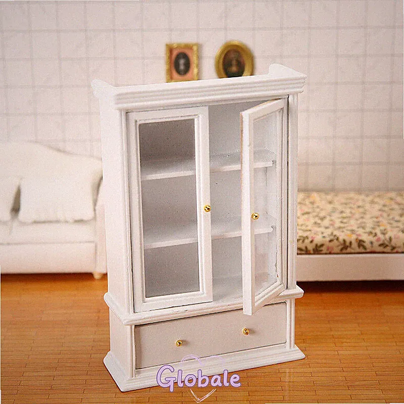 12 Vitrine
