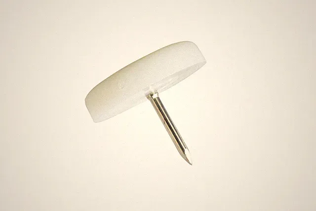 100 x Kunststoffgleiter mit Nagel 20 mm Stuhlgleiter Möbelgleiter weiss