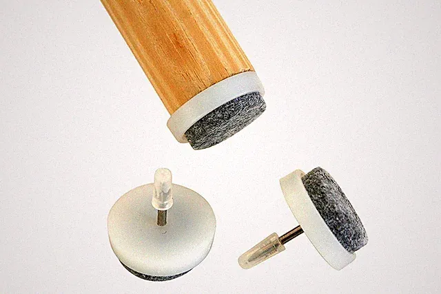 100 x Möbelgleiter mit Nagel 28 mm weiss Stuhlgleiter Filzgleiter für Parkett