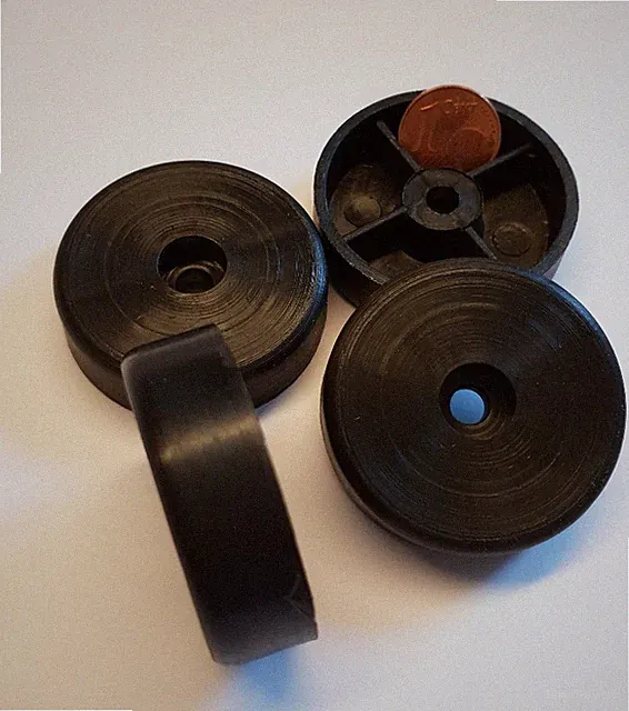 12 Stück Polsterfuß Möbelfüße Gleiter Kunststoff schwarz rund 40x12 mm Frei Haus