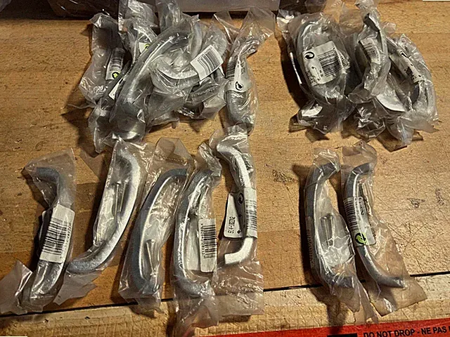 17 x Möbelgriff Schubladengriff 96mm Metall / Blau20