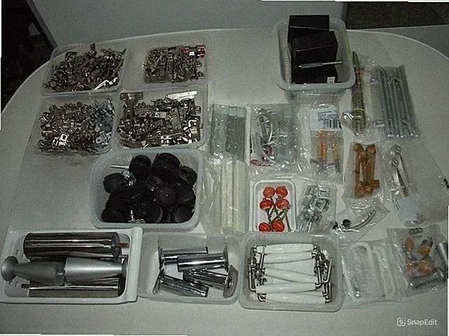 212 Tlg. Set Sammlung Möbelgriffe Scharniere Laufrollen Möbelfüße, Gewicht 10 kg
