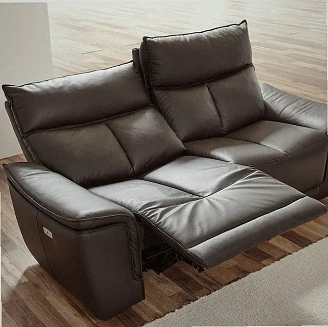 2er sofa leder 2x. 1x mit Elektronischer Ausfahrfunktion, 1x Ohne!