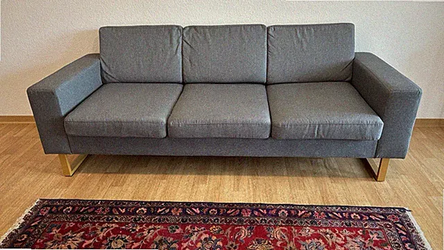 3-Sitzer Sofa grau, Metallgestell gold, 200 x 82 x 78 cm, mit Armlehnen