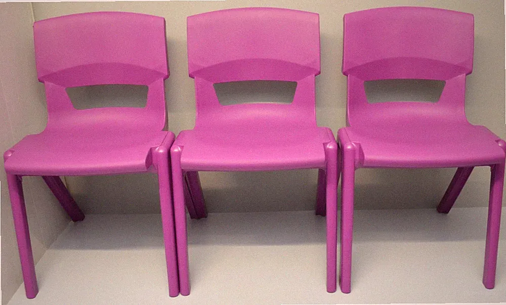 3x KI Postura+ Stuhl Kinderstuhl Schulstühle Lila Polypropylen Stapelbar Neu