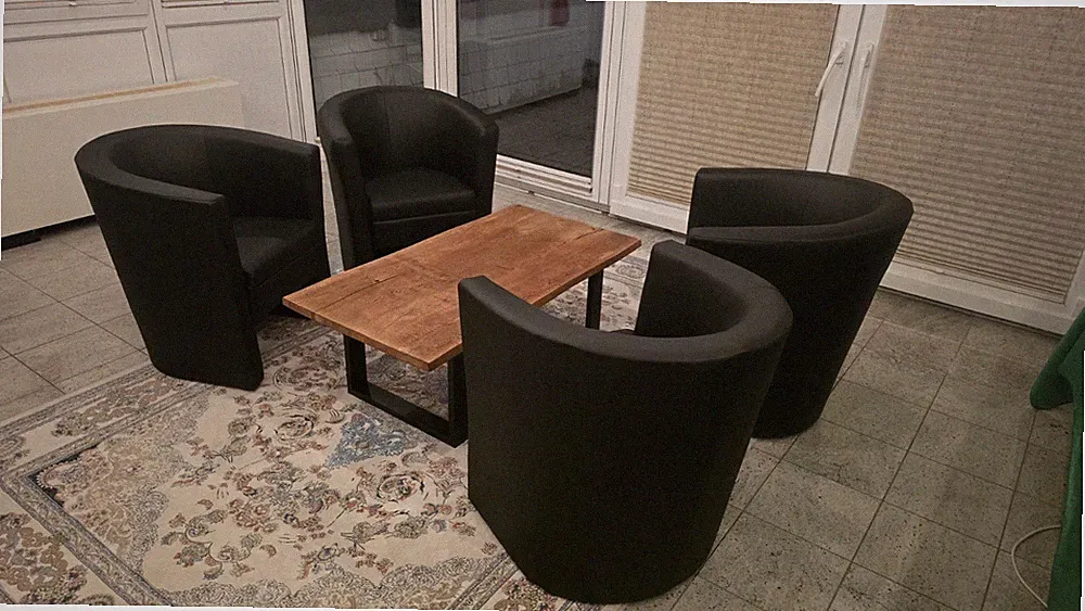 4 Clubsessel & Massivholz Couchtisch Lounge Set