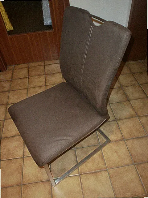4 Esszimmer-Schwingstühle, brauner MF Bezug je Stuhl € 30.