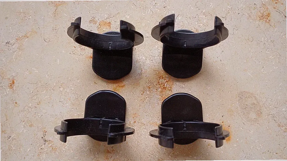 4 Stk. IKEA Metod 139995 Clip für Fußleiste Befestigung Fuß Sockelleiste Schwarz