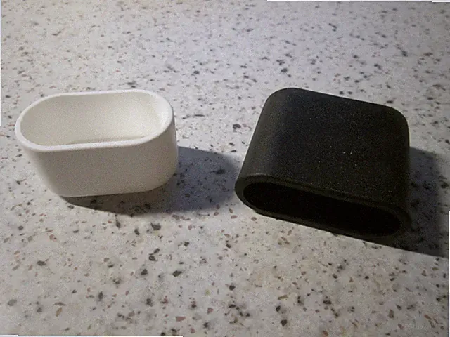 4 Stück Fusskappen Fussstopfen,Stuhlfüsse Oval Schwarz /Weiss Stuhlkappen Tisch