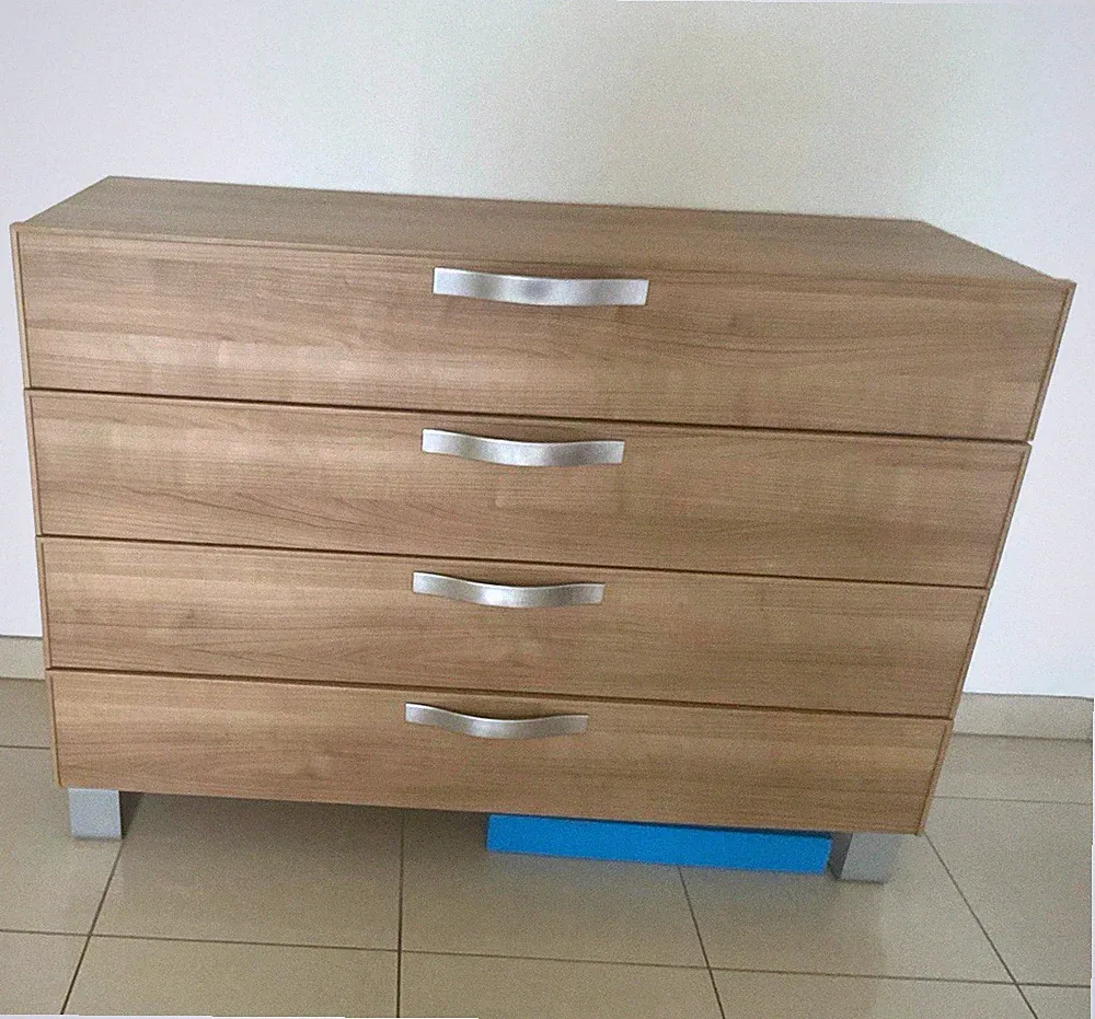 4-tlg. Schlafzimmermöbel-Set Holzoptik: Bettgestell, 2 Nachttische, Kommode