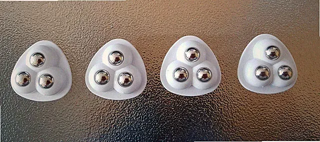 4 X Rollen für Möbel Kleinmöbel Möbelrollen Mini Kugelrollen OHNE KLEBEPAD