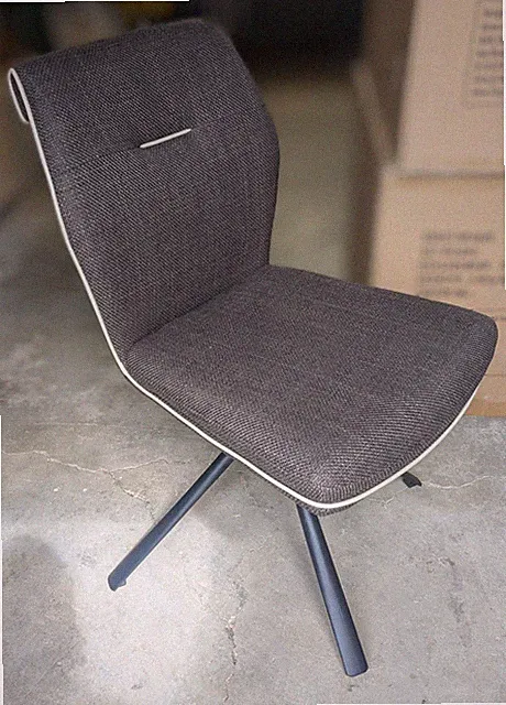 4x Höffner Esszimmerstühle – Braun – Drehbar – Modernes Design