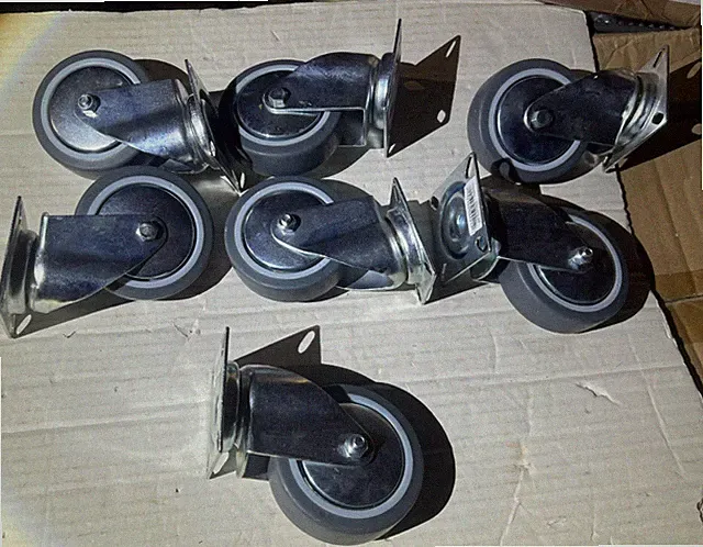 7 Stück Lenkrolle Ø75mm Tragkr.35Kg Möbelrolle / H2Pal2K8
