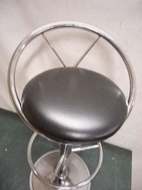 7216. gebr. Hocker Barhocker Bauhaus Hocker Fußgestell Chrom