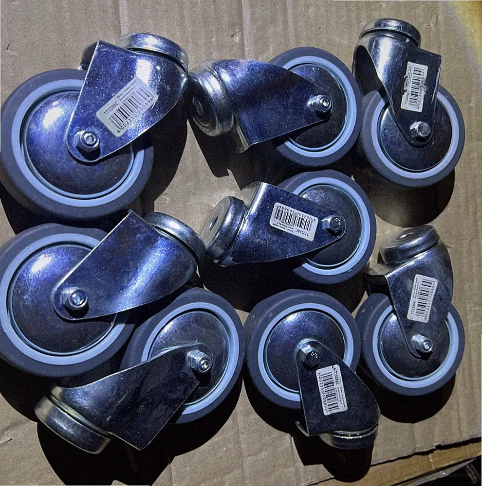 8 Stück Lenkrolle mit Rückenloch 75x25mm max.50kg Möbelrolle / H2A9K3