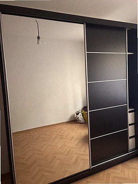 A&J MöbelLand GmbH Schwebetürenschrank NERO 200 cm mit Spiegel drei Schubladen