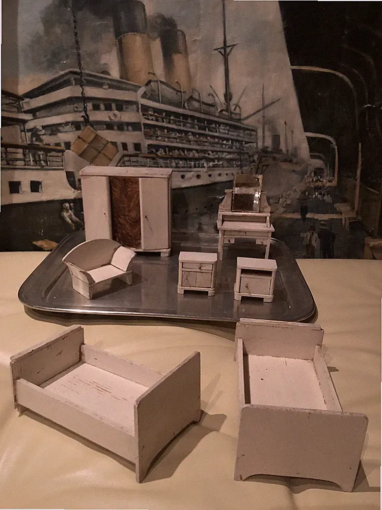 Antike Art Deco Puppenmöbel Schlafzimmer Schminktisch Betten Puppen Set EV2