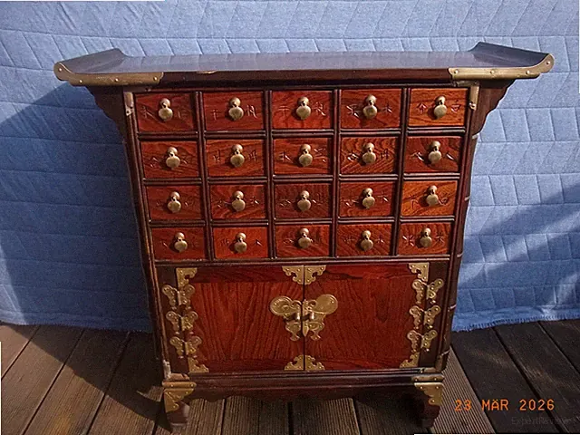 Antiker asiatischer Apothekerschrank Schubladenschrank Sideboard 20 Schubladen