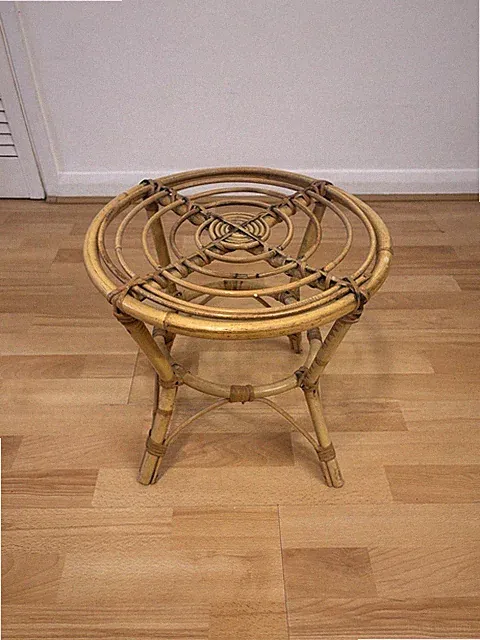 Atemberaubender Vintage Bohemian Bambusrohr Boho runder kleiner Beistelltisch Pflanzenständer