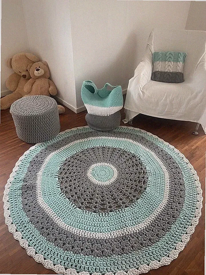 Babyzimmer Kinder Sitzhocker Hocker + Teppich + Wäschetasche + Kissen Häkel Top