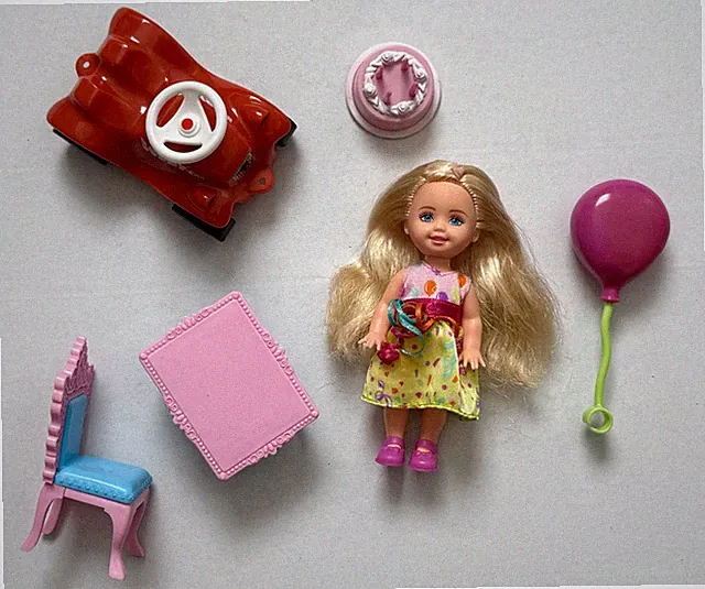 Barbie Birthday Party Geburtstag's Party Shelly Kelly Möbel Zubehör Puppe 2000er