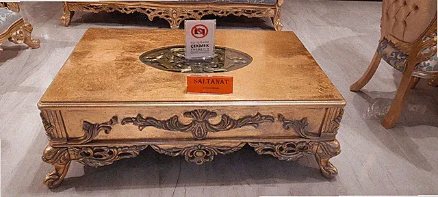 Barock Couchtisch Goldfarben Geschnitzte Beine Tisch Holz Wohnzimmer