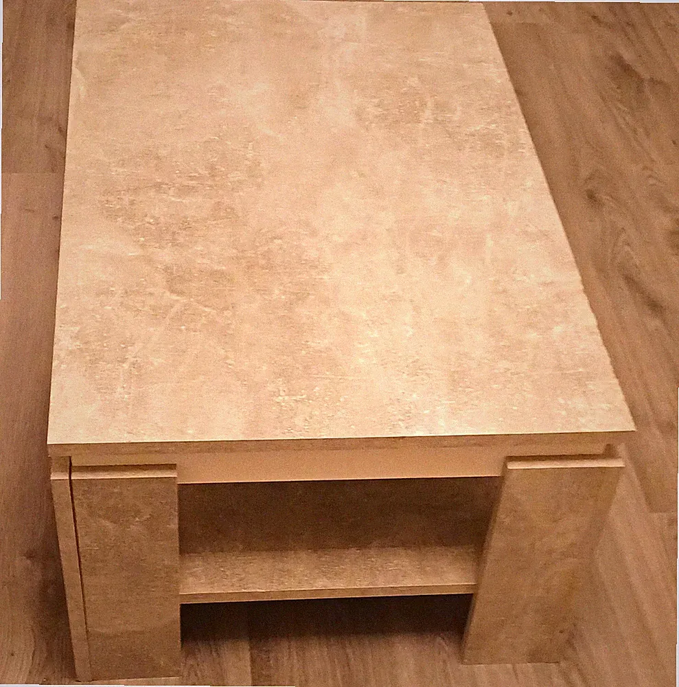 Bartisch-Set mit 4 Teilen – Bartisch, 2 Barhocker und Couchtisch Ich verkaufe
