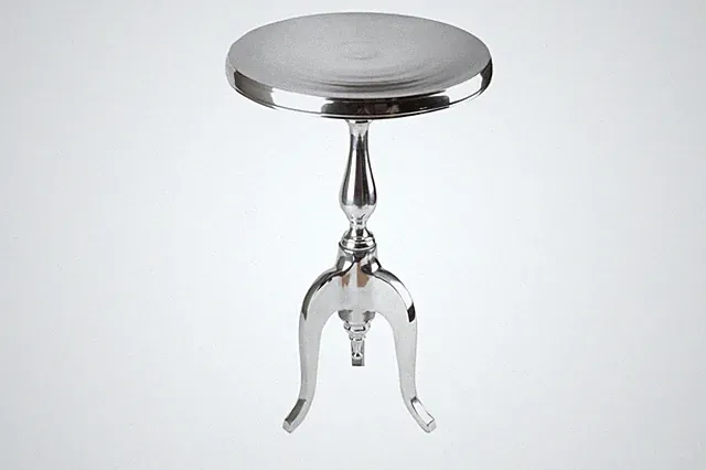 Beistelltisch Metall rund Ø 35 cm H: 55 cm Barock Design Silber Dreibein Tisch