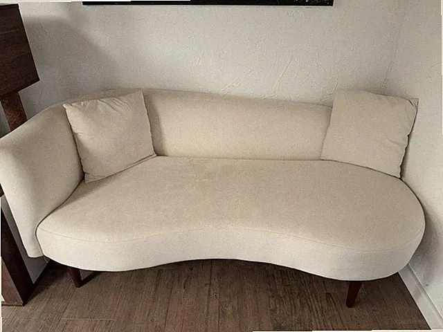 Beliani 2-Sitzer Sofa Samt Beige Retro Chaiselongue mit Kissen 168x63x75