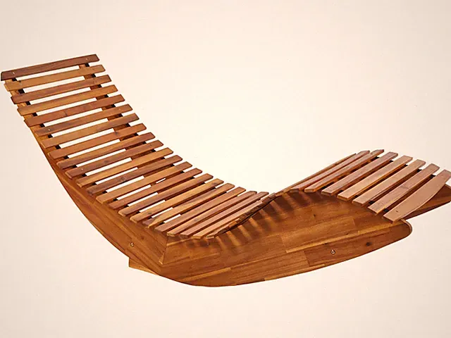 Beliani Gartenliege aus Akazienholz, rustikales Design, hochwertiges und witteru