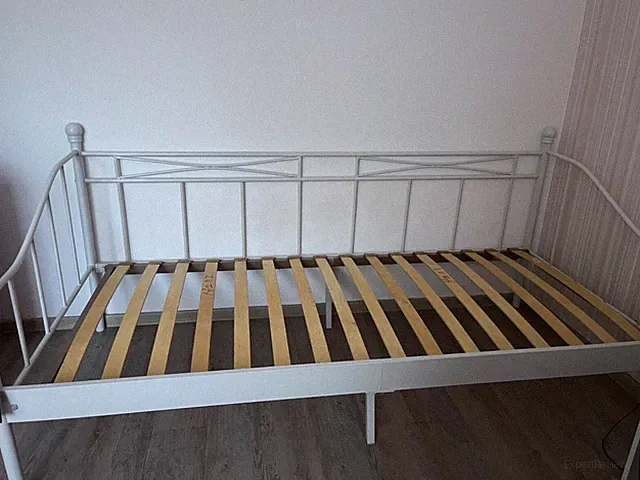 bett 90x200 mit lattenrost und matratze