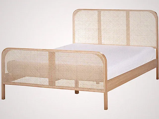 Bett Kiefernholz hell braun mit Wiener Geflecht Kopfteil 140 x 200 cm Gonfaron
