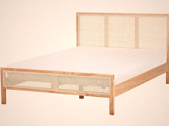 Bett Kiefernholz hell braun mit Wiener Geflecht Kopfteil 140 x 200 cm Salernas