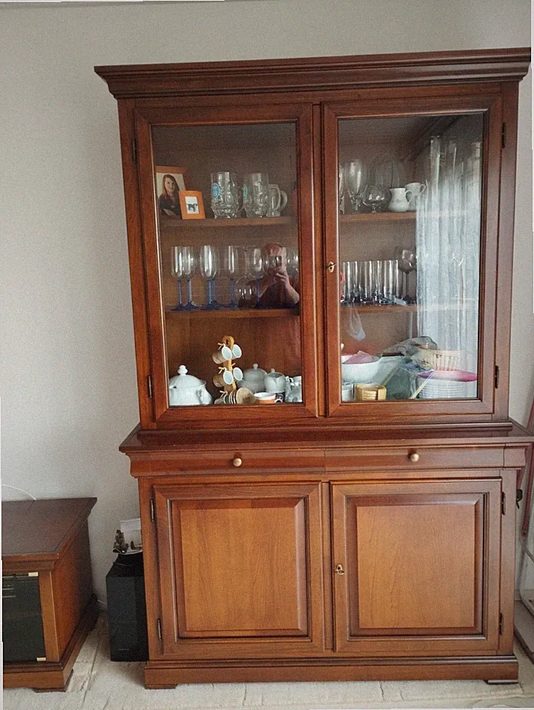 Braune Holz-Glas Vitrine freistehend, rechteckig, 4 Glastüren, 2 Fächer