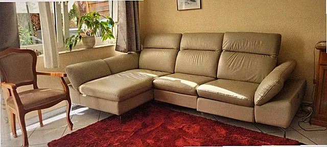 Couch mit Elektrik Funktion Relax-Echtleder 300€