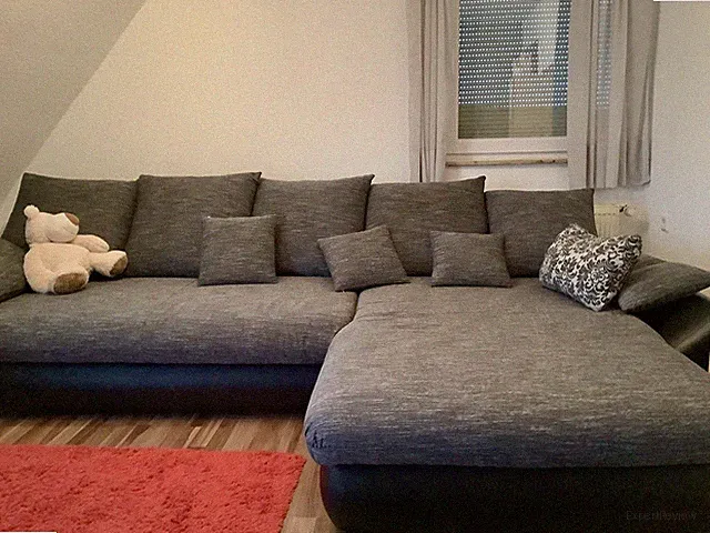 COUCH , Schlafcouch (grau) + 1 eleg. + variablen TISCH(Stein+Glas)