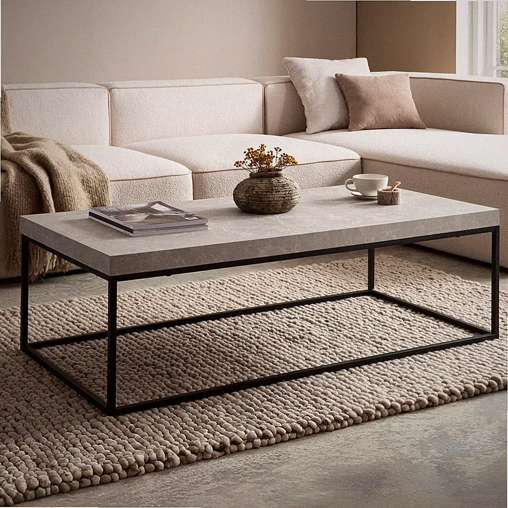 Beige Couchtisch