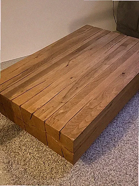 Couchtisch massiv aus Eichenholz
