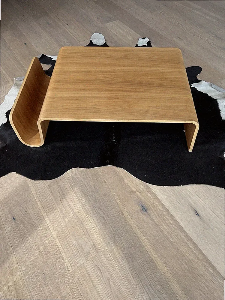 Couchtisch rechteckig Holzoptik braun gebogenes Design 106x106x30 cm
