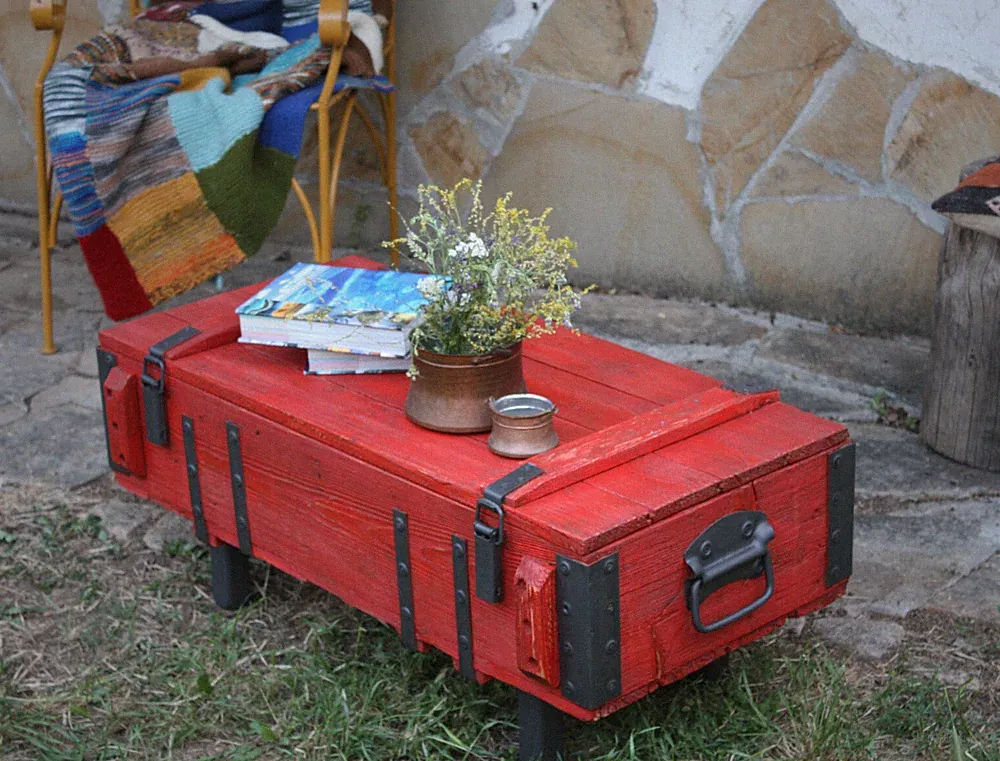Couchtisch von Rot Truhe Kiste Beistelltisch Vintage Sofatisch Antik Holzmöbel