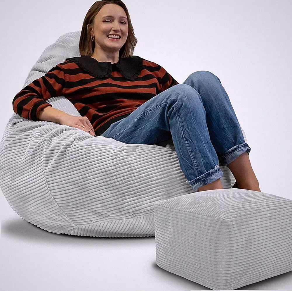 DreamRoots Sitzsack Cord Erwachsene – mit Hocker & Bezug – 90x90x100 cm size M