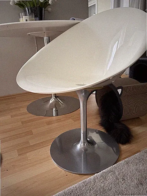 Drehstuhl Kartell ERO S Weiß Glänzend Design Philipp Strack, leicht beschädigt