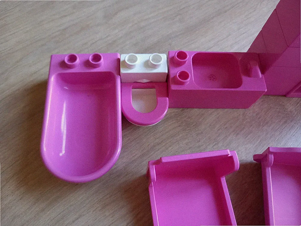 Duplo Bad Badezimmer Betten Möbel Regale Steine rosa und Einzelteile Set