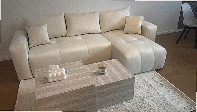 Ecksofa mit Bettkasten und Schlaffunktion