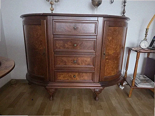 Edles Sideboard / Kommode im Barock-Stil – Italienische Manufaktur / Wurzelholz