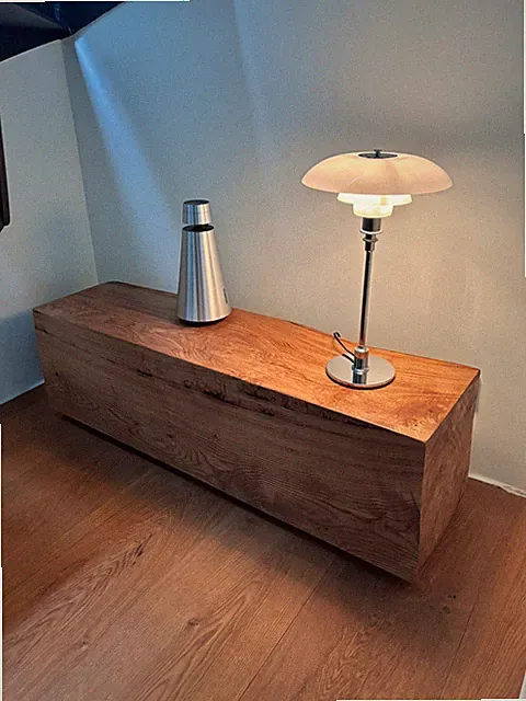 Eichenklotz - massiver Holzblock als Sitzbank oder Lowboard aus Massivholz Eiche