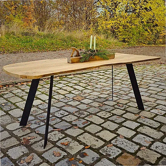 Eichentisch Vollholz Massivholztisch Tisch Esstisch mit Baumkante mit Eisenfüßen