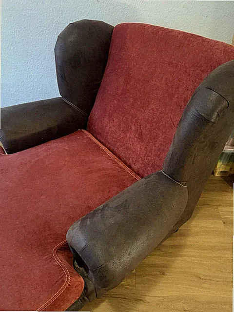 Ein Neuwertiger Ohren- Chillout Sessel mit Armlehne und Kissen!