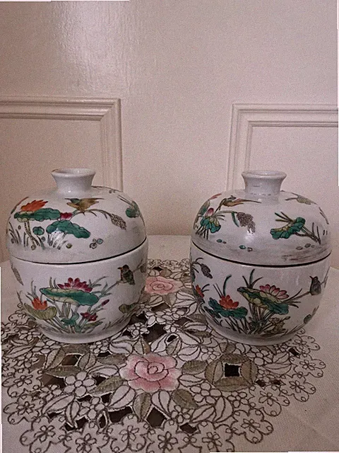 Ein Paar chinesische Vintage kleine Ingwer Dose mit Deckel Vogel Blume asiatisches Dekor