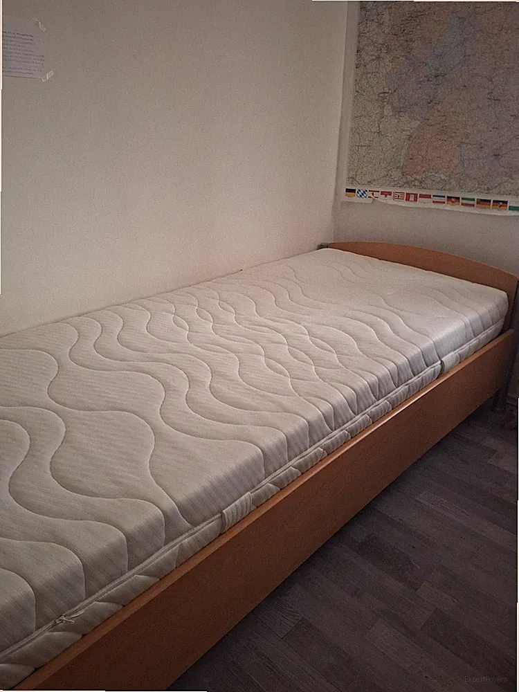 Einzelbett Bettrahmen 90x200 mit Lattenrost & wendbarer Matratze, Holzoptik